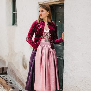 Dirndl “Antonia” Preiselbeer