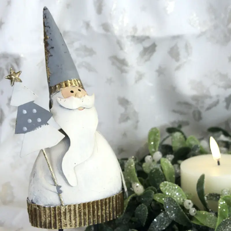 Weihnachtsdeko Weihnachtsmann Figur Metall mit Baum Höhe 29 cm – Bild 4