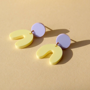 Acryl-Ohrringe Flieder/Hellgelb