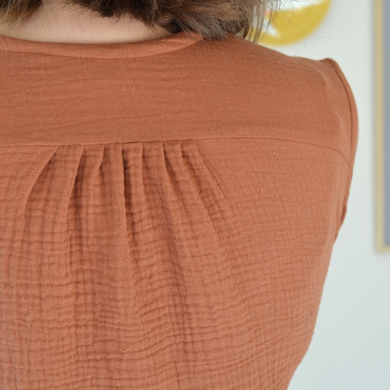Bluse aus Musselin, Farbe toffee – Bild 4