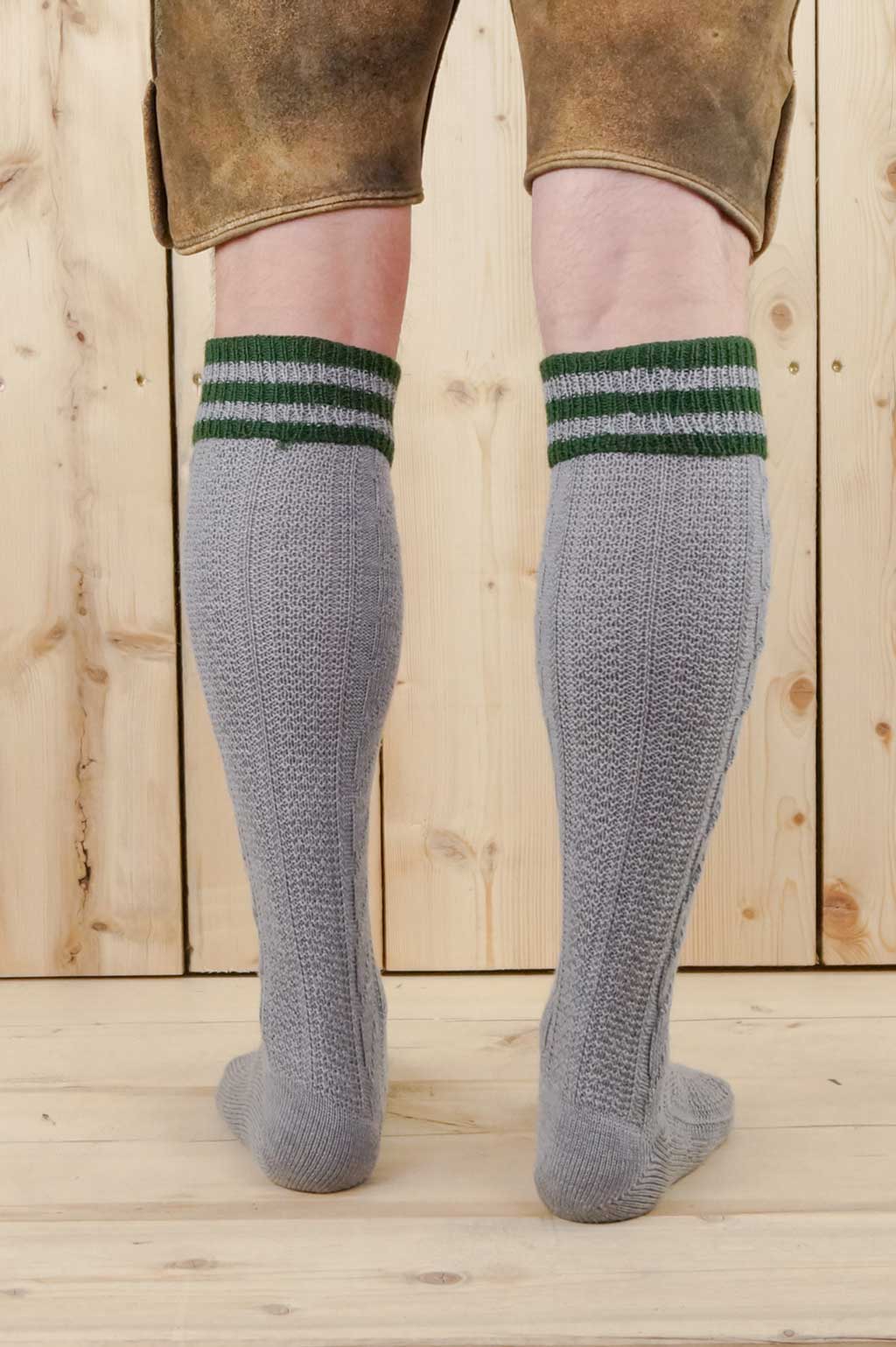 Strümpfe mit Umschlag, Handgekettelte Spitze, Grau mit grünen Ringel – Bild 3