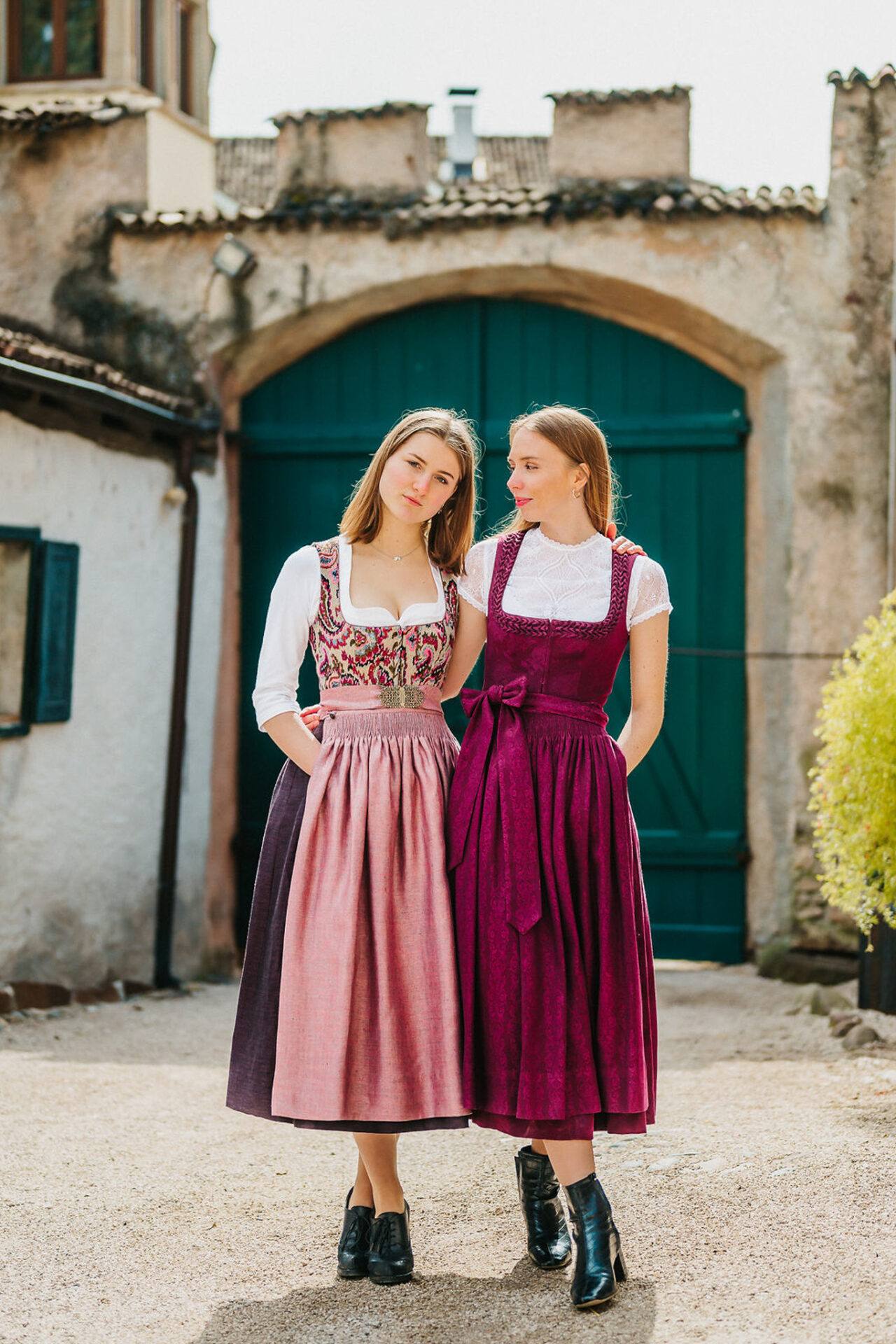 Dirndl “Antonia” Preiselbeer – Bild 6