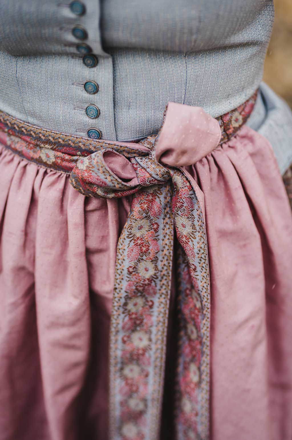 Festtagsspenzer “Tennengau” hellblau – Bild 2