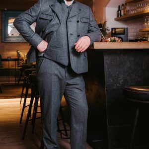 Lodenhose “Viererspitz” grau, seitlich grünes Paspol