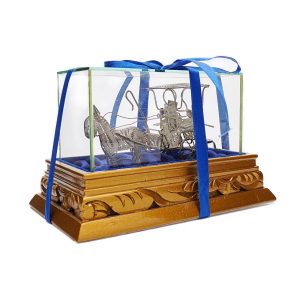 Kutsche aus Silberdraht in Glasbox